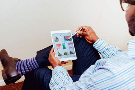 律師事務(wù)所如何變更股權(quán)？